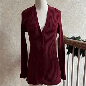 Land’s End Women's Burgundy Ribbed V-Neck Sweater. NWT. Size XL/P